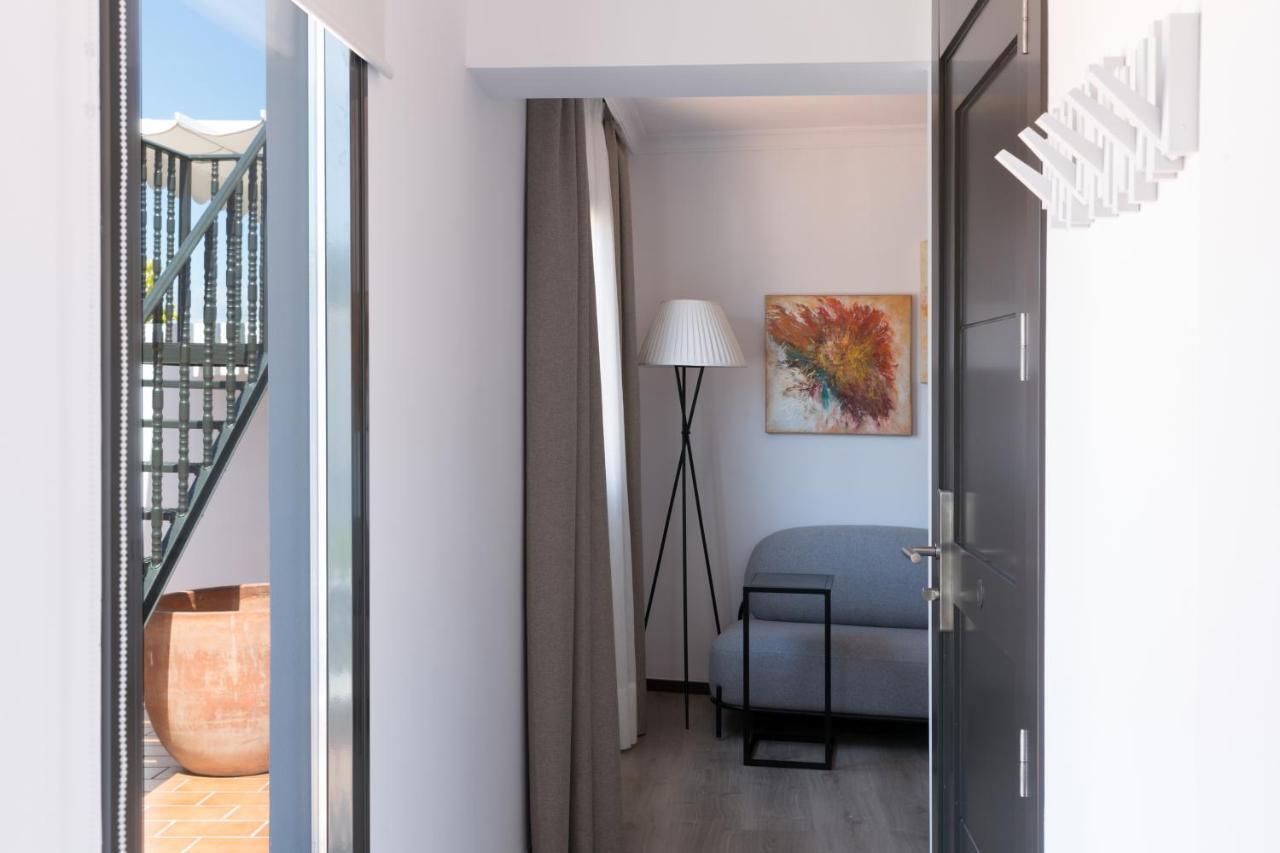 Puerta Catedral Holiday Suites Séville Extérieur photo