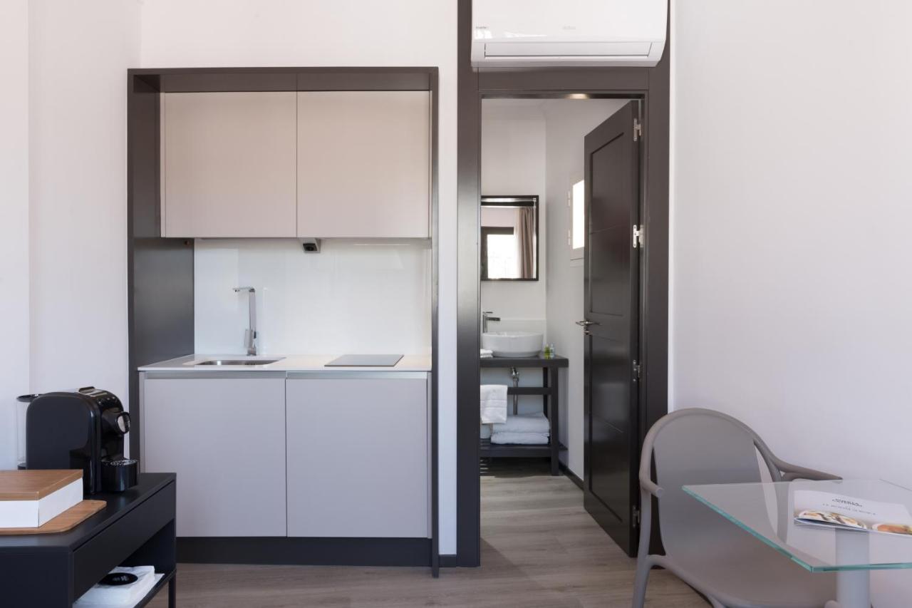 Puerta Catedral Holiday Suites Séville Extérieur photo